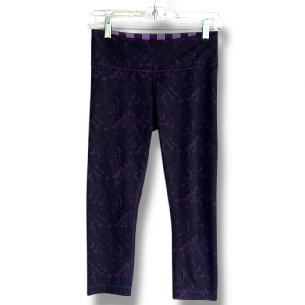 Lululemon Wunder Under Cropped Leggings Beautiful Baroque Deep Zinfandel Size 6